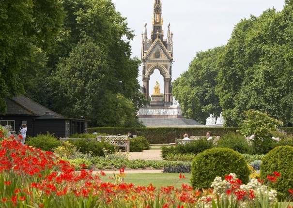Hyde Park is 5 minutes walk from us.